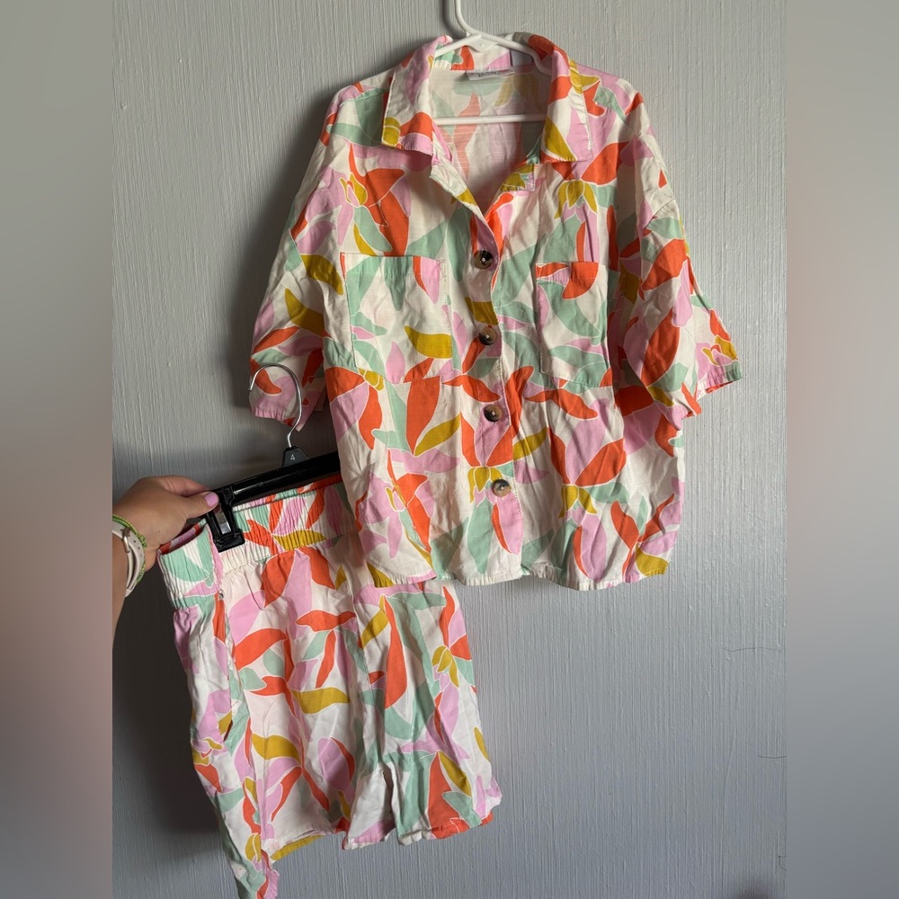 Girls Colorful Leaf Print Button-Up Shirt and Shorts Set